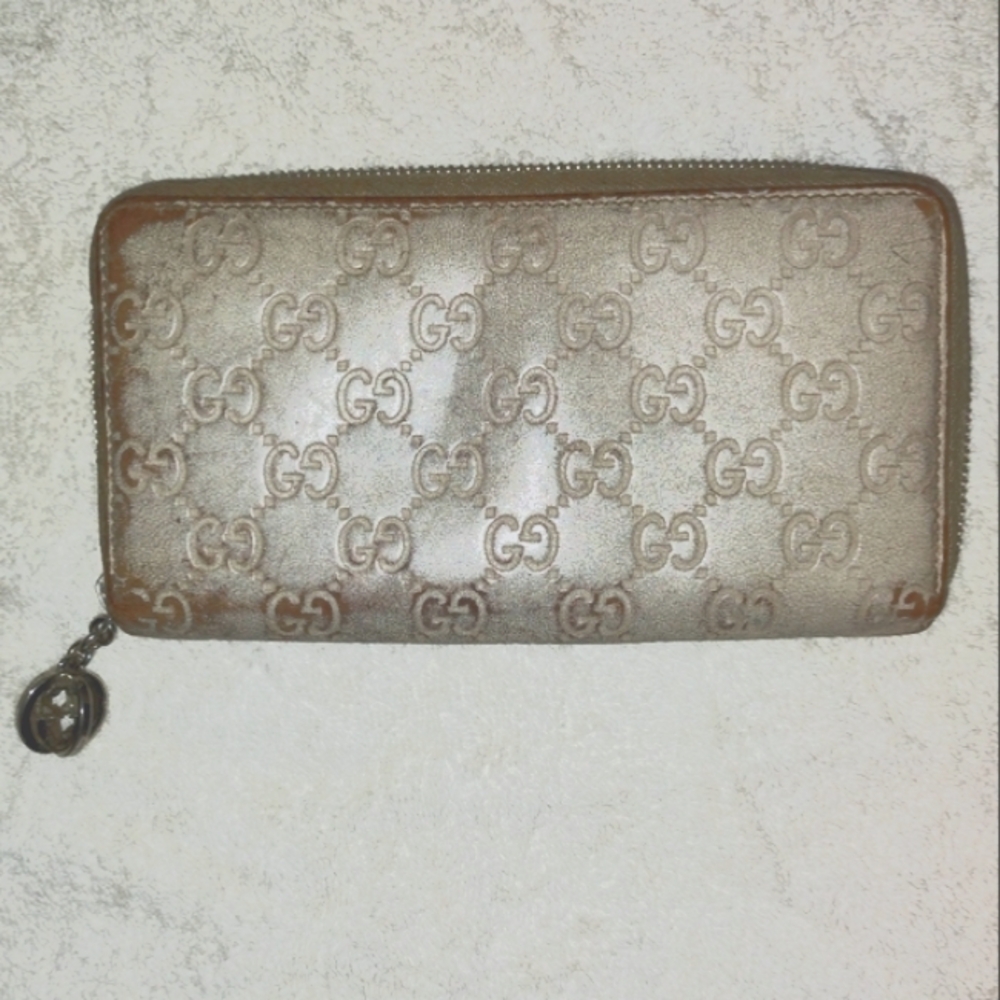 Gucci Guccisima Leather Zipper Wallet AUTHENTIC